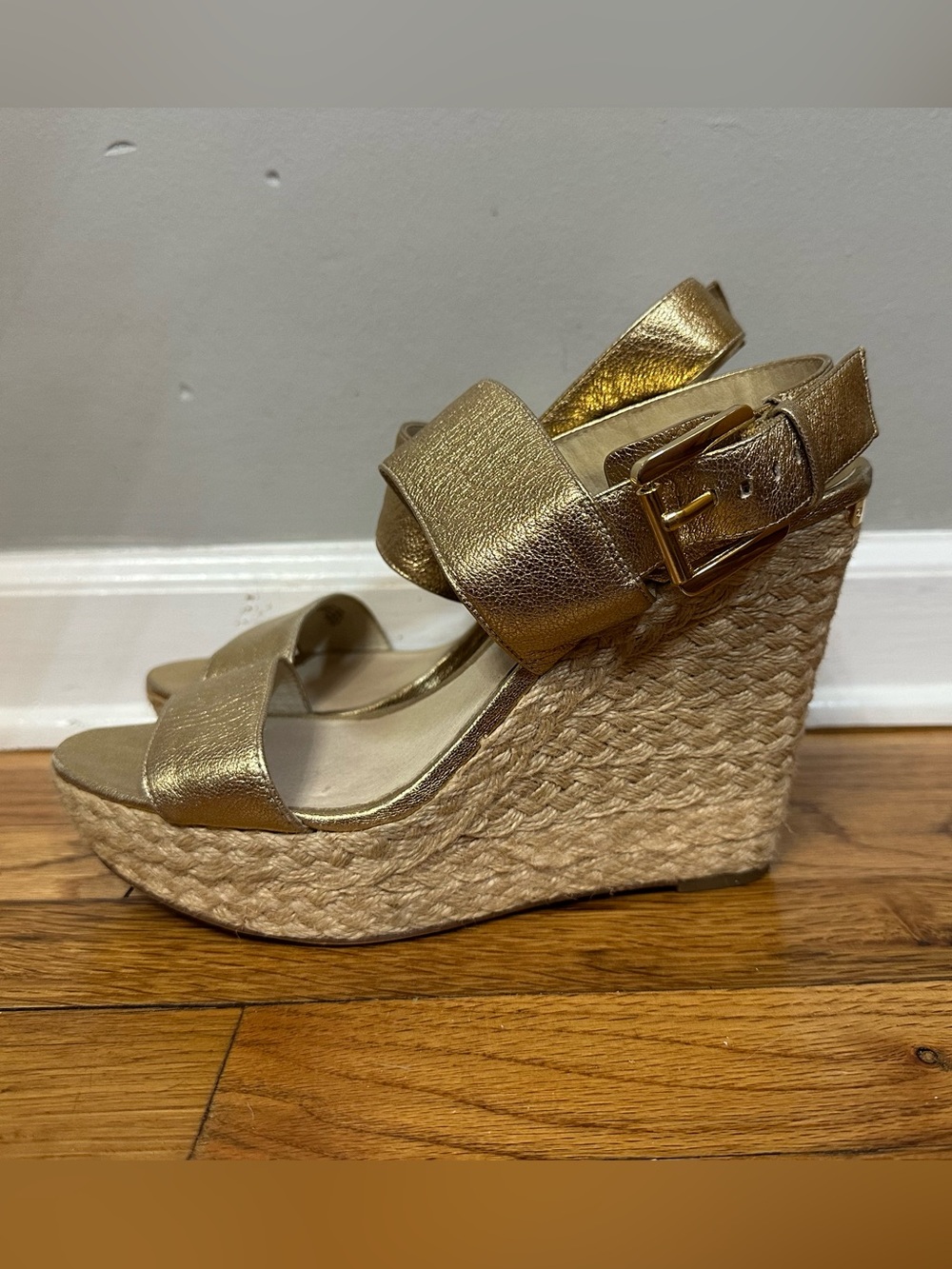 MICHAEL KORS. Wedges. Gold. Size 9.5.